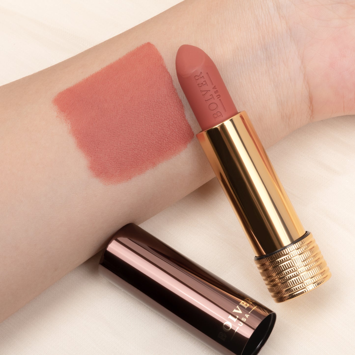 أحمر شفاة مطفي 129