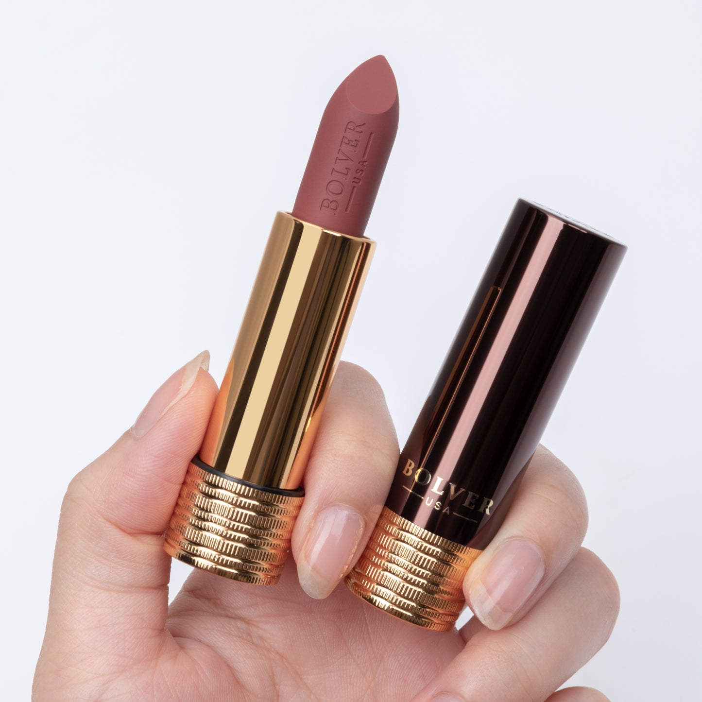 أحمر شفاة مطفي 128